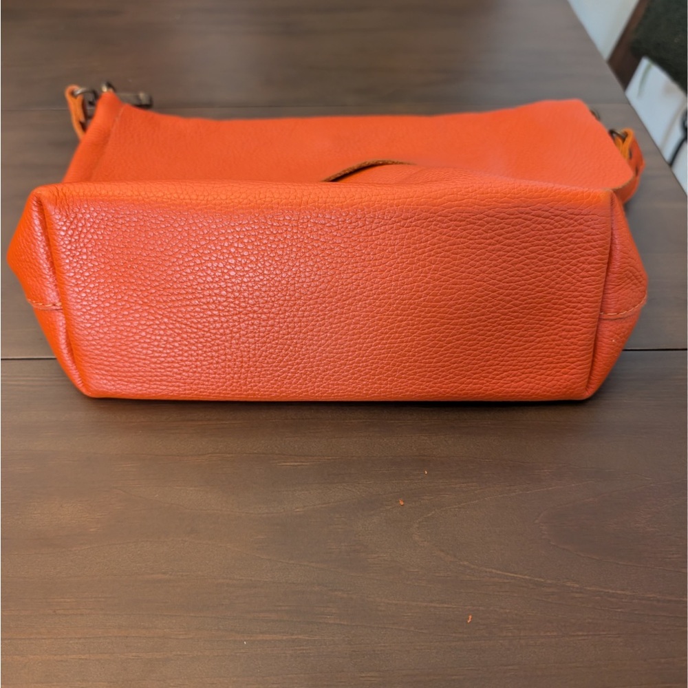 Leather Hand Bag from Spain Burnt Orange pebbled texture handmade in Spain - Picture 5 of 6